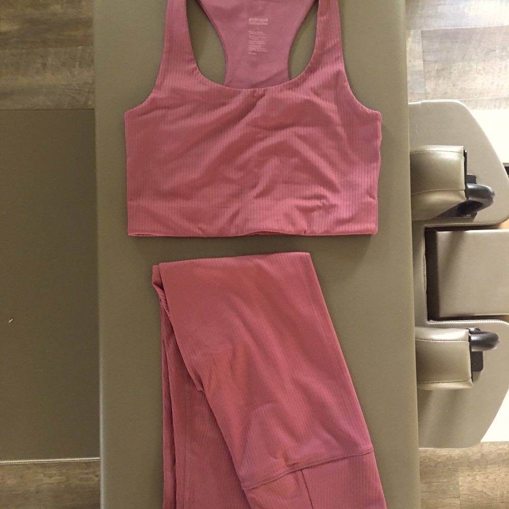 Girlfriend Collective Set